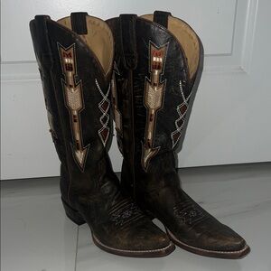 Women Roper Brown Western Boots with Arrow Design